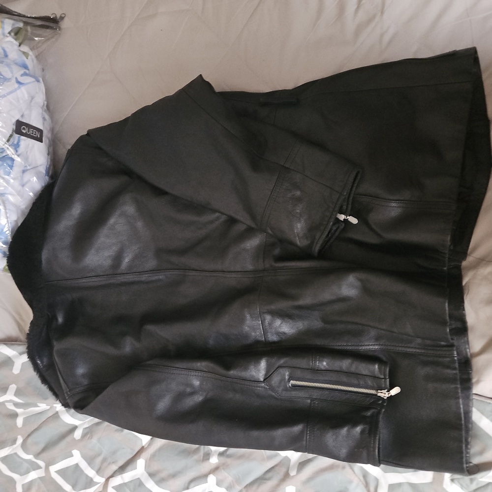Leather jacket - Picture 8 of 10